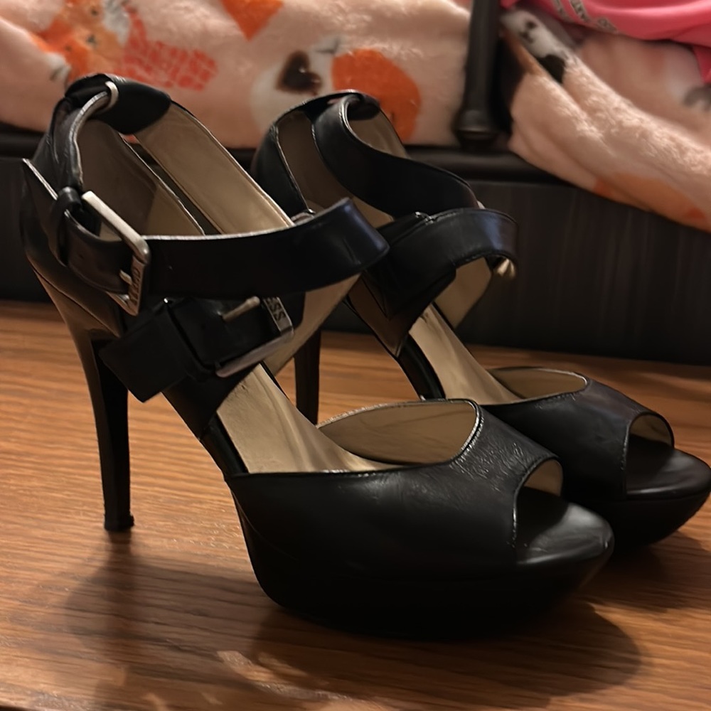Sexy Guess size 6M platform sandal - Picture 4 of 9